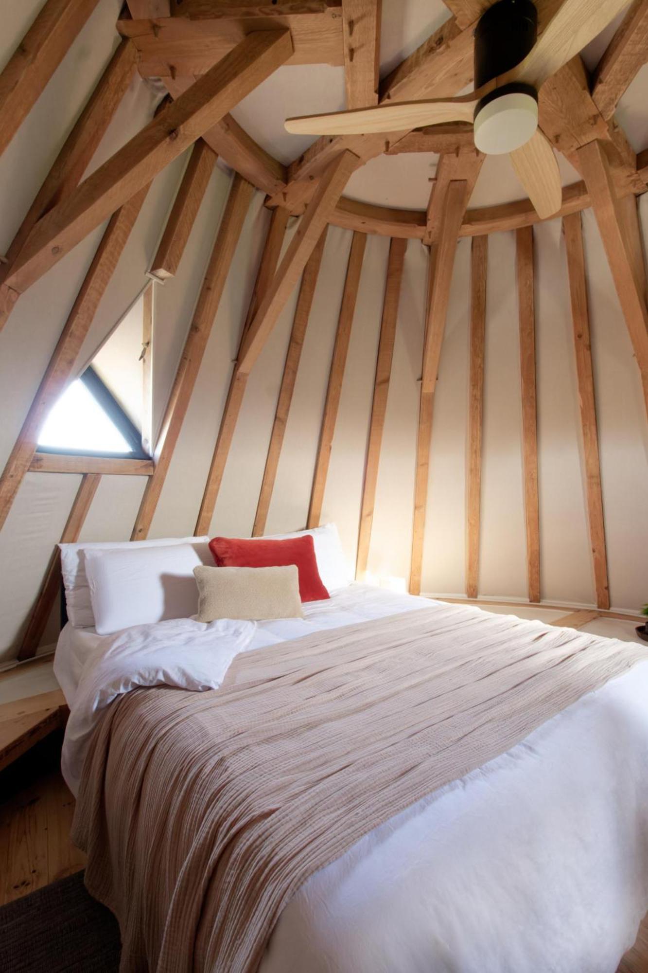 Enchanting Windmill Retreat Loubes-Bernac Exterior photo